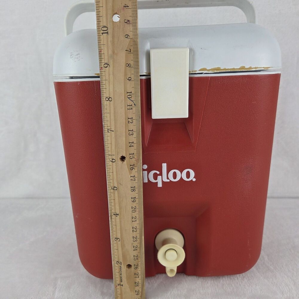 Vintage Igloo Snowflake 1 Gallon Water Cooler Jug Hot/Cold Red White Camping - Picture 3 of 16